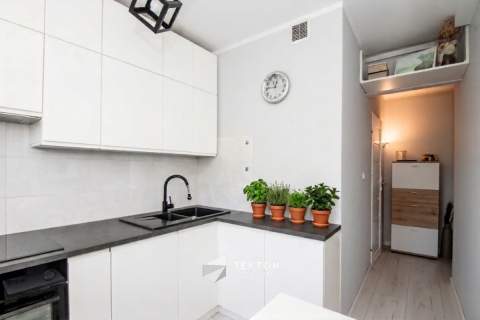 4 pokoje z balkonem, piwnicą i niezależną kuchnią