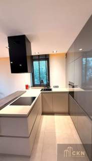 Apartament w kameralnym budynku 5 minut od pętli czerwone maki.