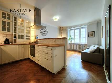 Centrum/Kamienica Po remoncie/Wysokość 3,60/AirBnb