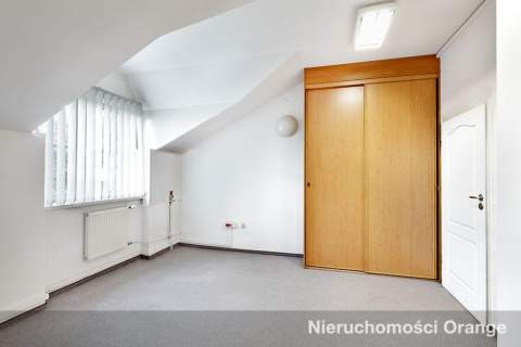 Nieruchomość na placówkę zdrowia lub biura
