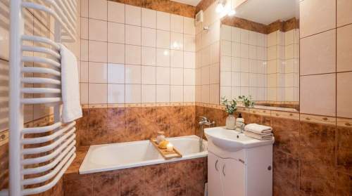 czteropokojowe z balkonem