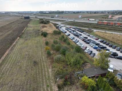 Działka inwestycyjna przy ekspresówce S7, asfalt