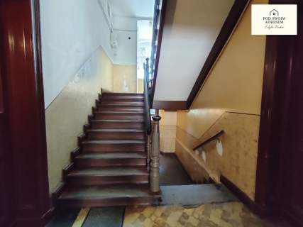 90 m przy Teatrze Polskim Parter