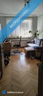 Na sprzedaż dwa niezależne mieszkania w domu, centrum Jar