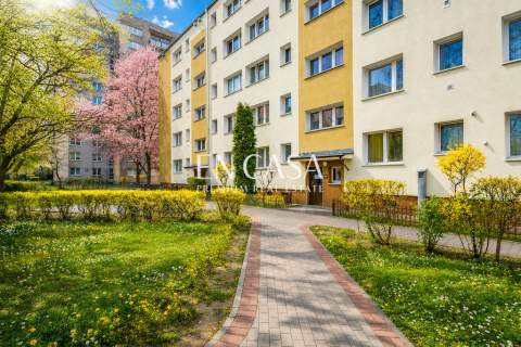 57 m 4 pokoje balkon Wola