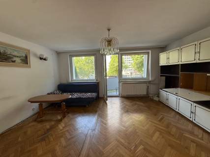 47 m 2 pokoje z możliwością wydzielenia 3. pokoju duży balk