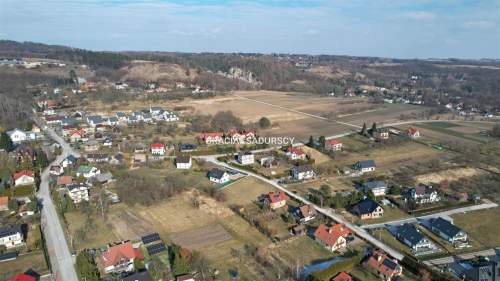 Działka z widokiem na Bramę Bolechowicką