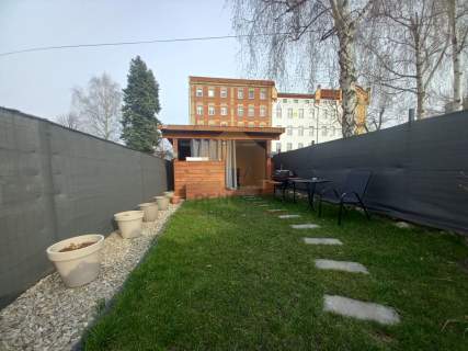 Mieszkanie z ogródkiem, na parterze.
