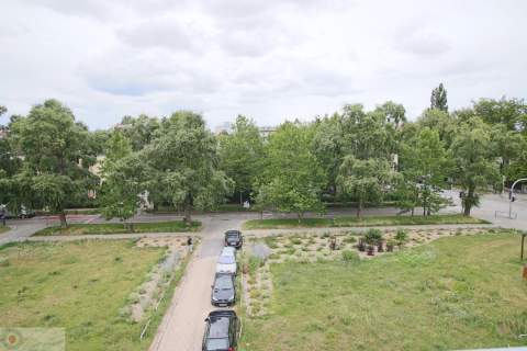Racławicka27-ciche/zamknięty teren/parking