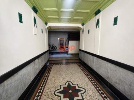 4-pokojowe mieszkanie z 2 balkonami w centrum miasta 2 piwnice