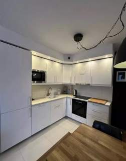 63 m 3 pokoje garderoba balkon garaż