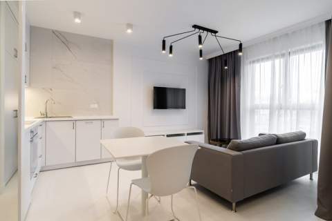 Duża kawalerka balkon-Wolska 45/blisko st. metra