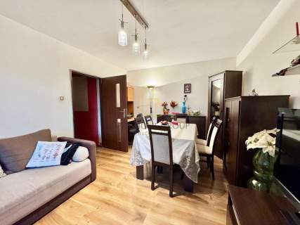 Pełny rozkład / 4 pokoje / komórka / duży balkon