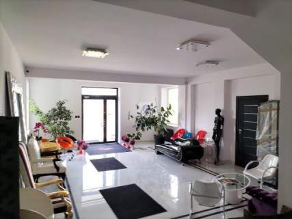 Włochy lokal handlowo-usługowy 43 m2 do wynajęcia