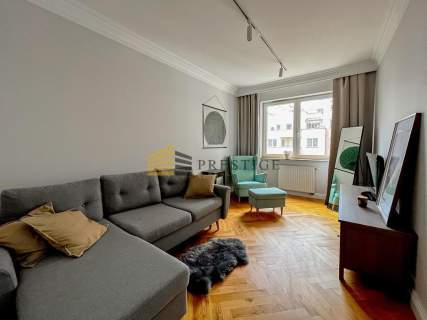 NOWOCZESNY APARTAMENT / Sadyba Best Mall