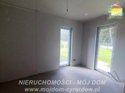 Ładny dom do wykończenia w otoczeniu lasu, blisko Radziejowic.