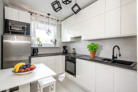 4 pokoje z balkonem, piwnicą i niezależną kuchnią