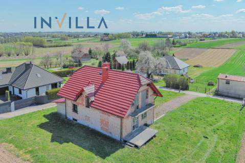 Dom z pięknym widokiem/ 14 arów/ piwnica/ 2 garaże