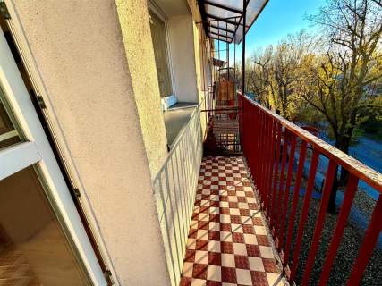 Hipoteczna-przestronne dwa pokoje, balkon, parking