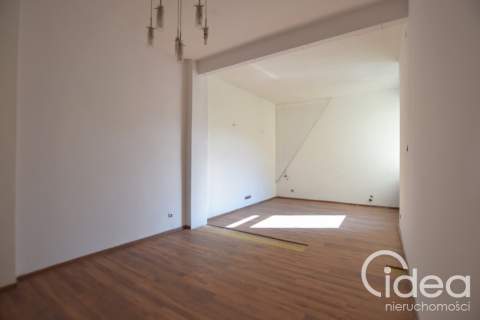 3 duże pokoje w Centrum miasta, balkon