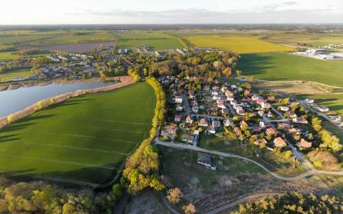 Działka w Manieczkach, os. Słowiańskie w trakcie WZ