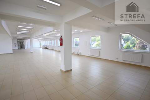 Lokal handlowo-usługowy 400 m2 przy drodze krajowej DK75 w Jurkowie