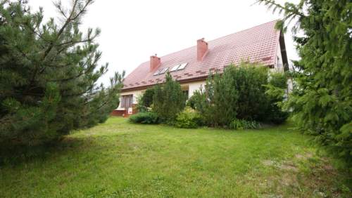 Dom z garażem i pięknym ogrodem   Piotrowice