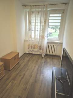 2 pok z balkonem