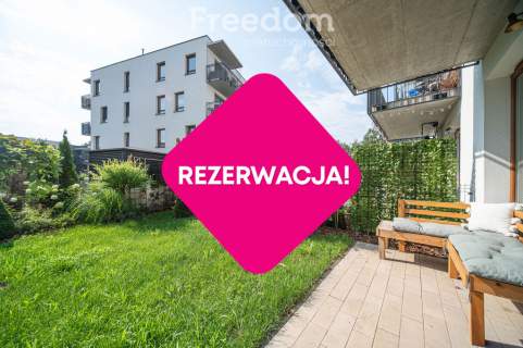 Przytulna i nowoczesna kawalerka z ogródkiem