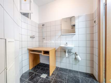 lokal 76m2, Kremerowska przy Karmelickiej