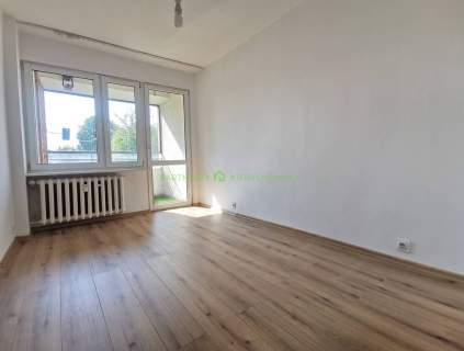Dwupokojowe, spółdzielcze mieszkanie z balkonem