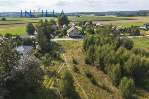 Działka budowlana z widokiem na las Bojano