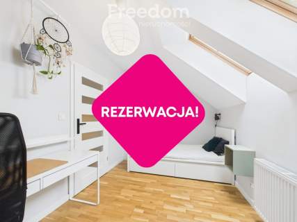 Trzykondygnacyjny bliźniak o wysokim standardzie