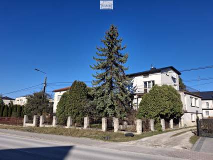 Dom Pensjonat w strefie Zdrojowej Buska-Zdroju , sprzedam . tel