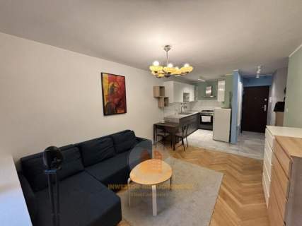Słoneczne 2 pokoje balkon piwnica, przy Żelaznej