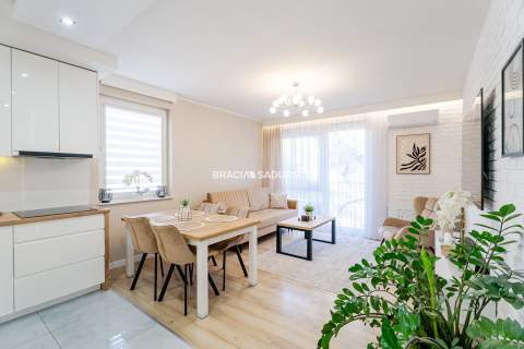 3 pok wysoki standard duży balkon ul. Kantarowicka