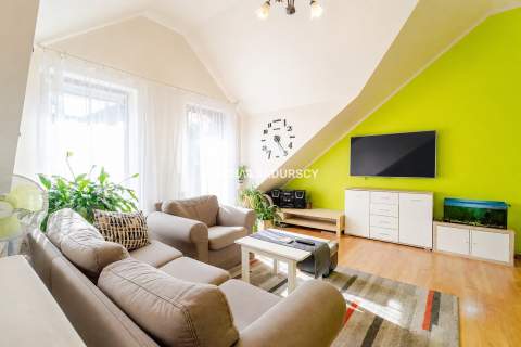 2-pok, 48 m ok. 60 m po podłodze , balkon