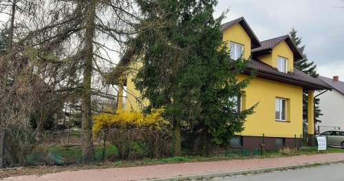 Dom z gospodarstwem