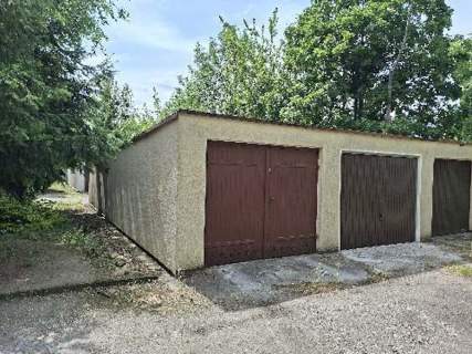 Prawa do lokalu mieszkalnego oraz garażu