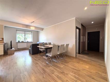 Komfortowe M4 -parking -brama na pilot-duży balkon