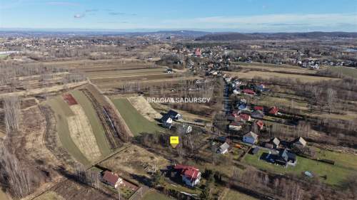 DZIAŁKA BUDOWLANA 9 ARÓW JEZIORZANY UZBROJONA