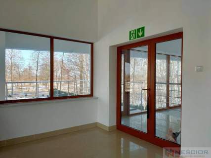 Lokal 400 m2