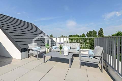 Dwupoziomowy 4-pokojowy apartament w Sopocie