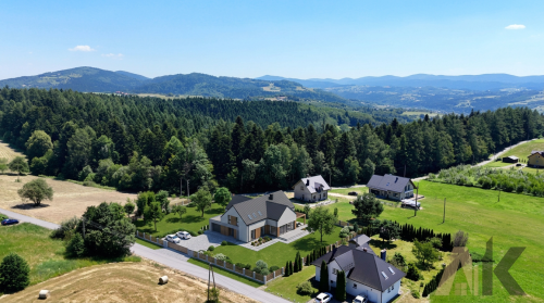 Działka budowlana z panoramicznym widokiem na Beskidy
