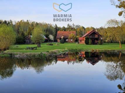 Dwa domy, z linią brzegową, nad jez. Szeląg Wielki