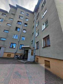 50 m na parterze z dużym balkonem Radomsko