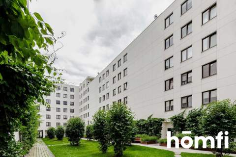 nowoczesne 2 pokoje garaż i komórka