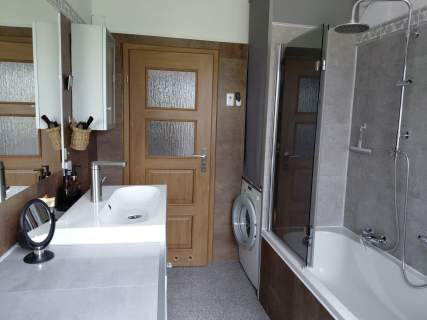 Apartament- dwa miejsca postojowe garaż w cenie