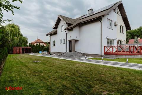Dom Bliźniak Kol. Prawiedniki W pobliżu lasu