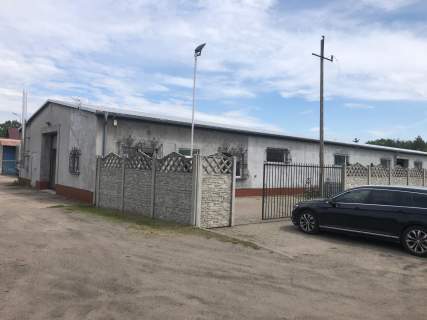 Budynek magazynowy 607 m Działka 1042 m HALA